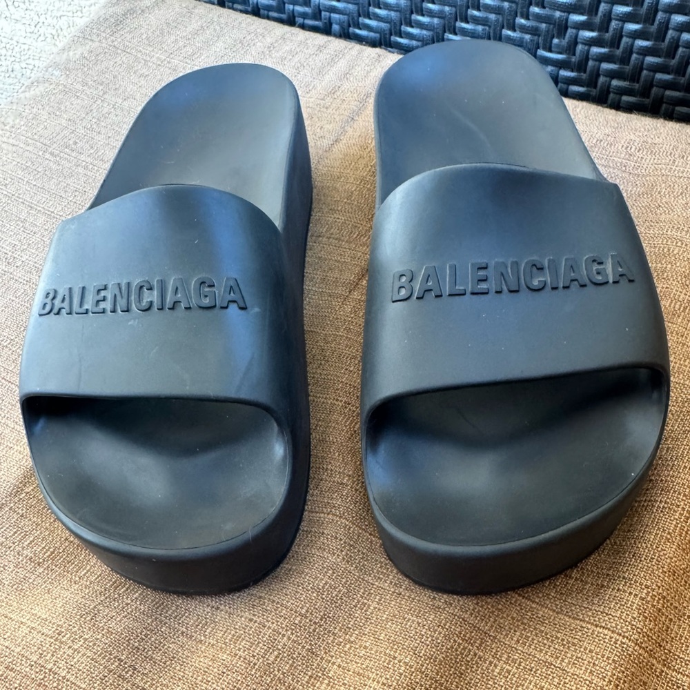 Balenciaga Black Logo Slides